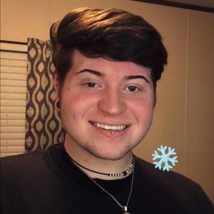Meet your Posher, Devin